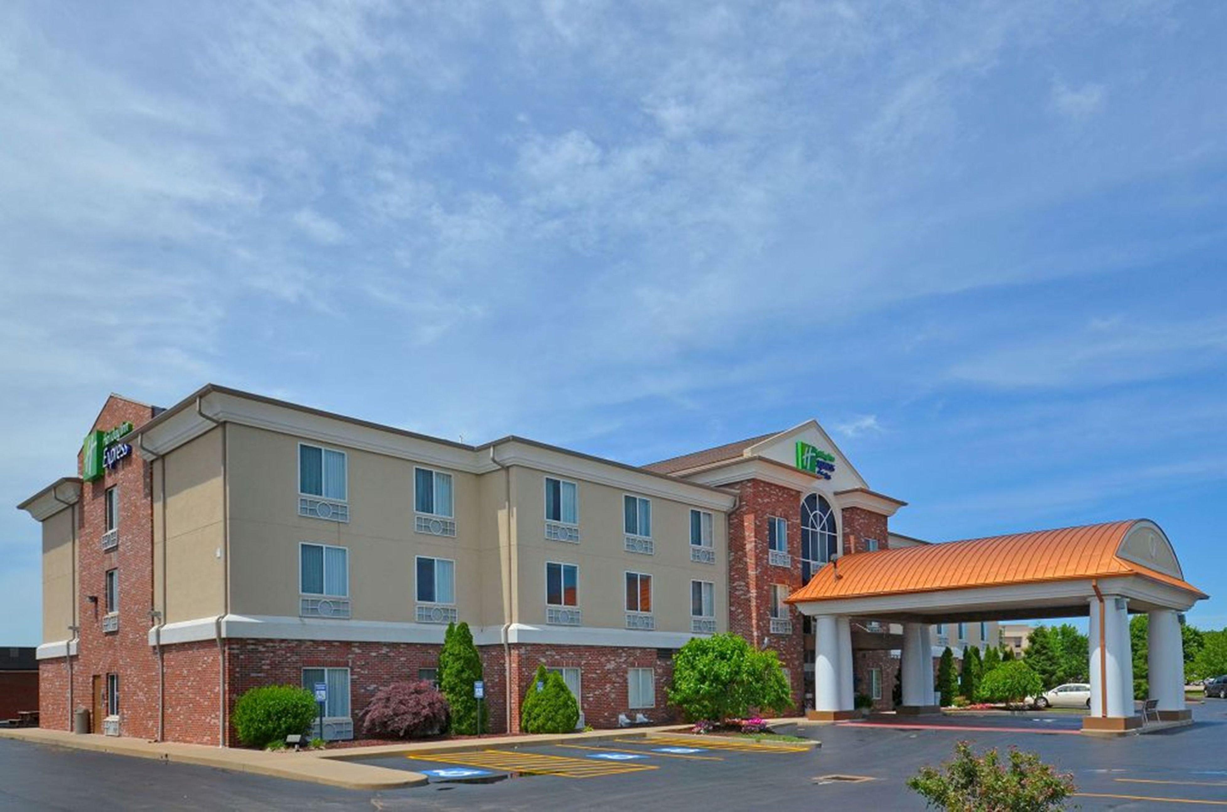 Holiday Inn Express Hotel & Suites Farmington, An Ihg Hotel Exterior foto
