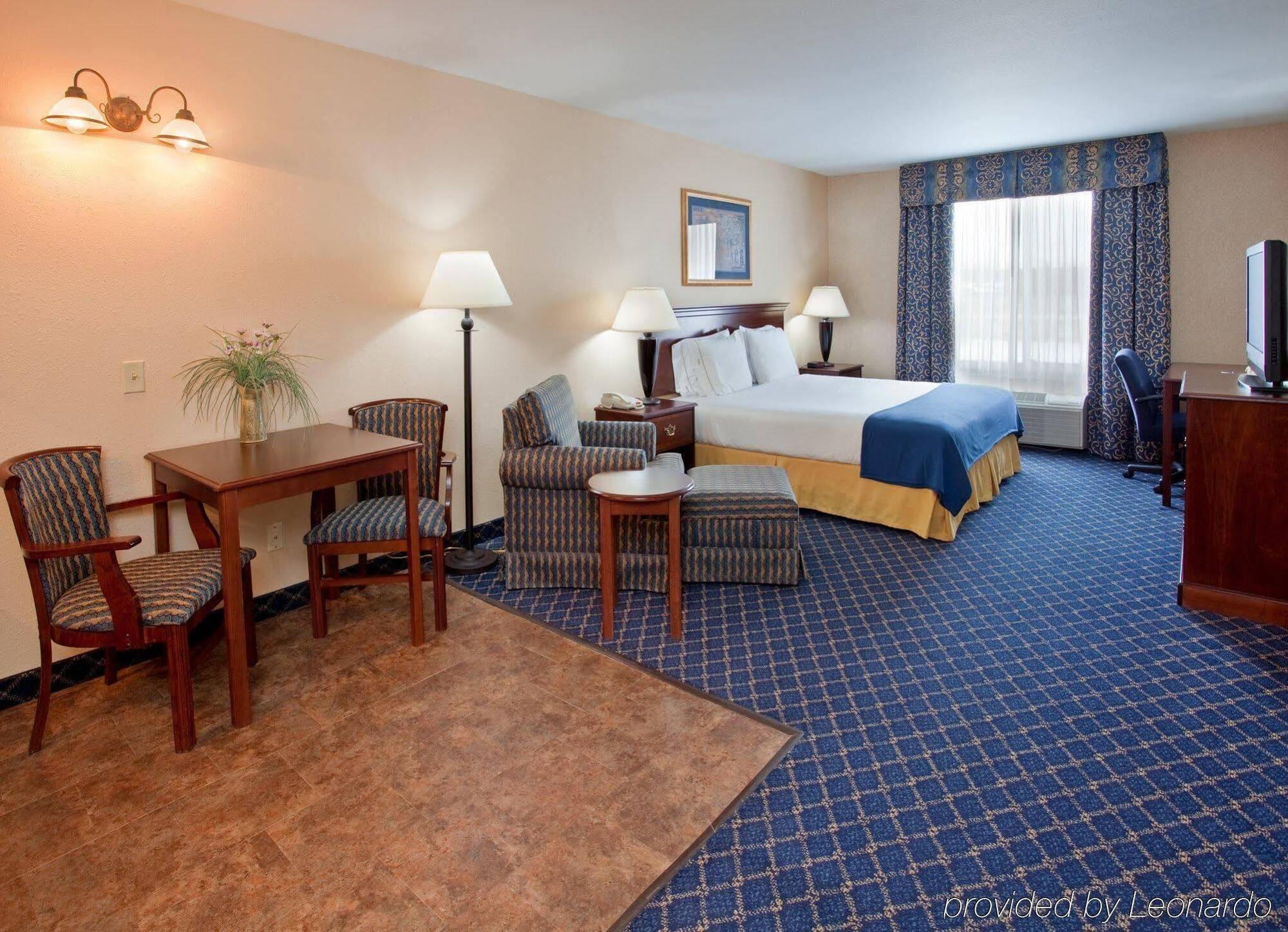 Holiday Inn Express Hotel & Suites Farmington, An Ihg Hotel Exterior foto