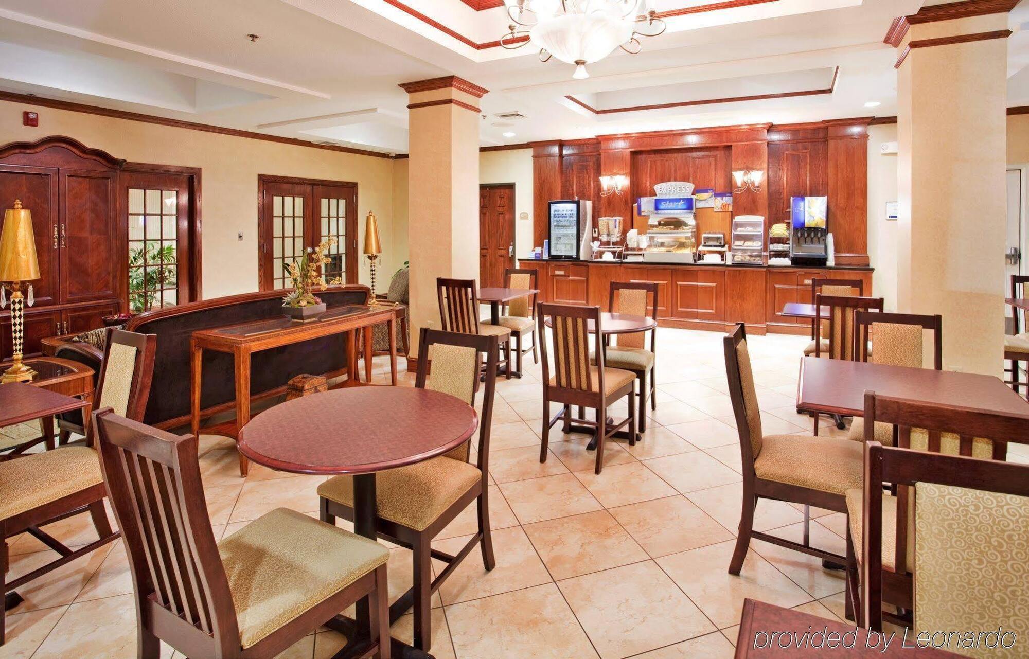 Holiday Inn Express Hotel & Suites Farmington, An Ihg Hotel Exterior foto